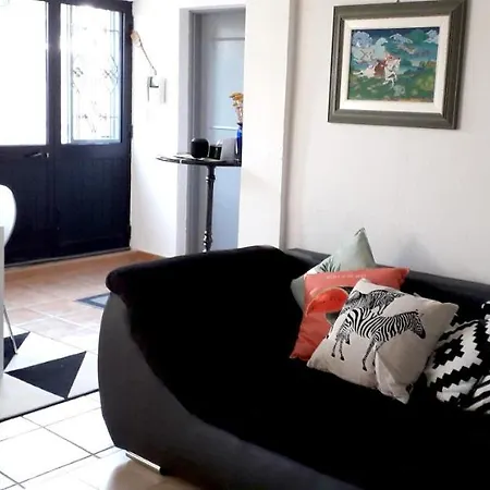 With 3 Bedrooms In With Private Pool Enclosed Garden And Wifi 16 Km From The Beach Loulé