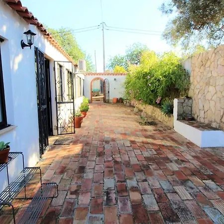 Villa With 3 Bedrooms In With Private Pool Enclosed Garden And Wifi 16 Km From The Beach *