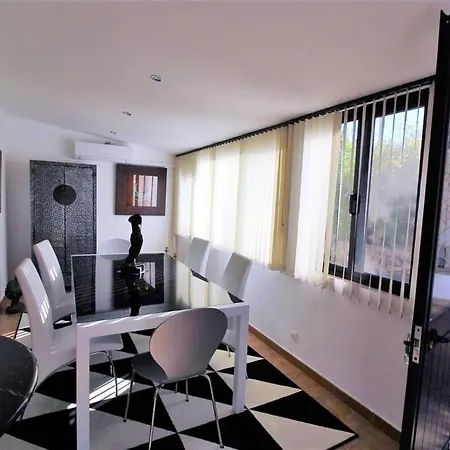 With 3 Bedrooms In With Private Pool Enclosed Garden And Wifi 16 Km From The Beach * Loulé