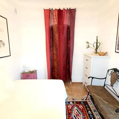 With 3 Bedrooms In With Private Pool Enclosed Garden And Wifi 16 Km From The Beach Villa Loulé