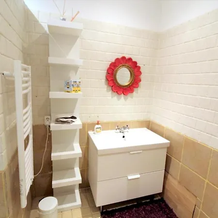 With 3 Bedrooms In With Private Pool Enclosed Garden And Wifi 16 Km From The Beach Villa